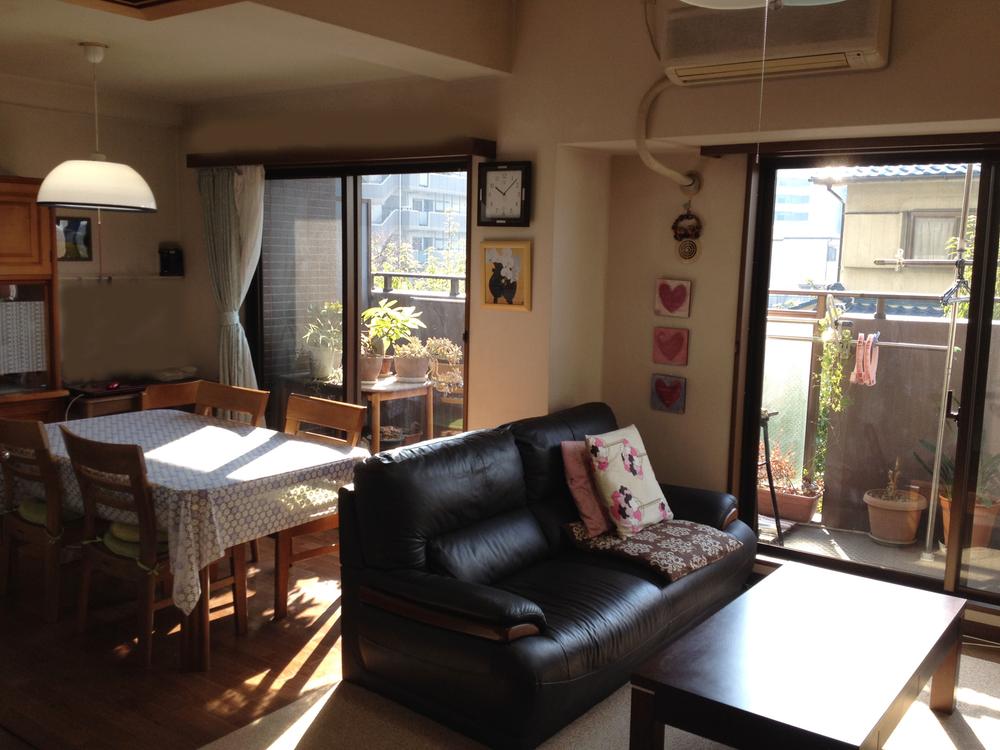 Living. Indoor (12 May 2013) Shooting