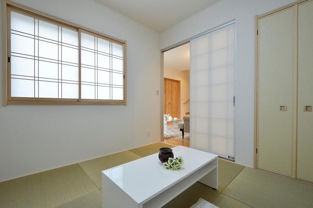 Non-living room. Local model house "Japanese-style" (October 2013 shooting)