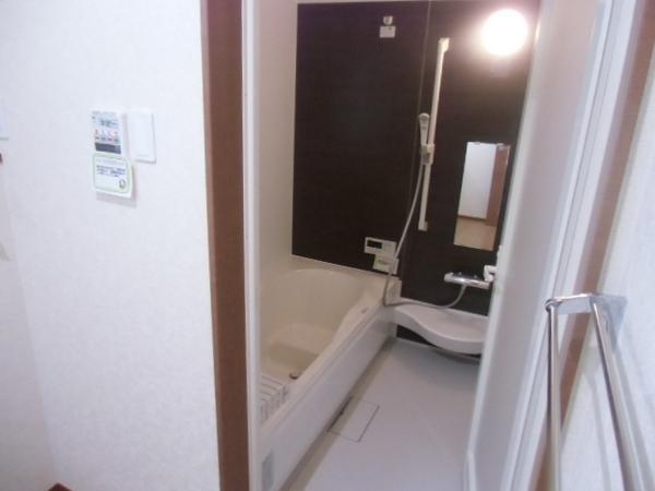 Bathroom. Slowly enjoy spacious bathroom also sitz bath ☆