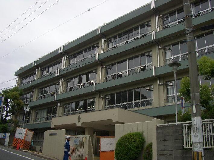 Junior high school. Ibaraki Tatsunishi until junior high school 1334m