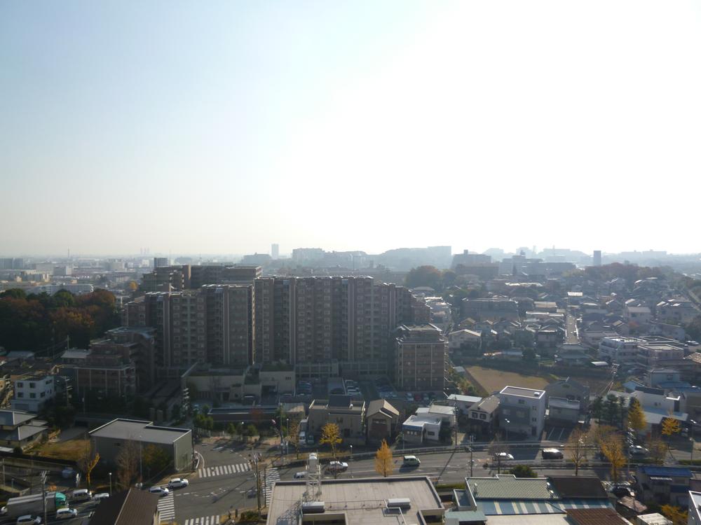 View photos from the dwelling unit. South view from the balcony (December 2013) Shooting