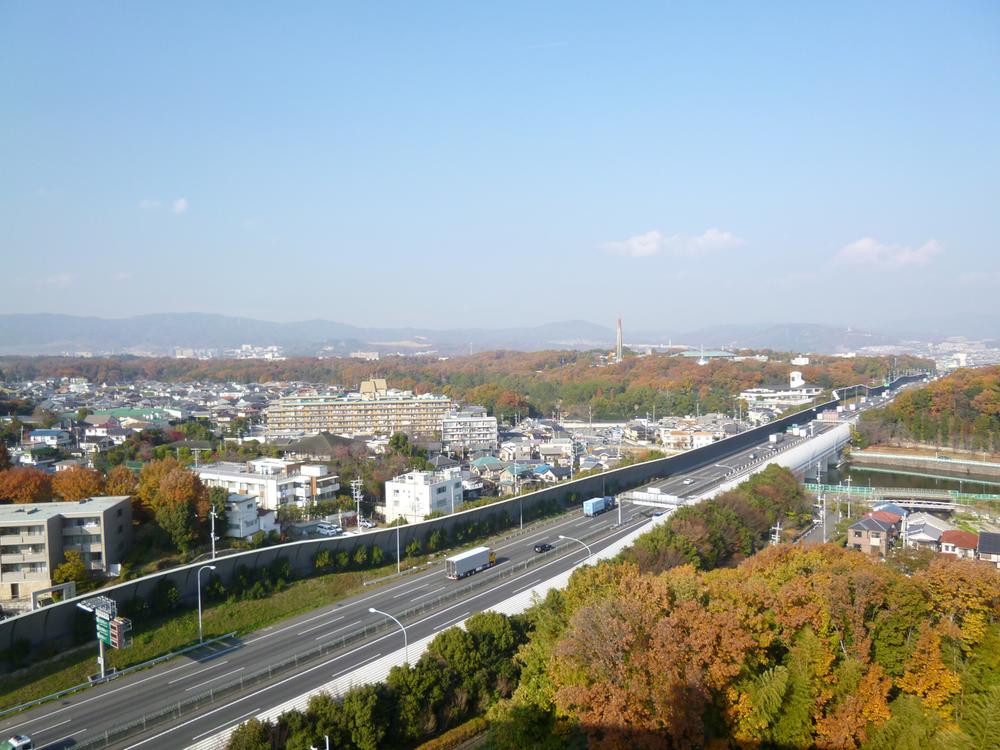 View photos from the dwelling unit. View from the entrance side of the corridor (12 May 2013) Shooting