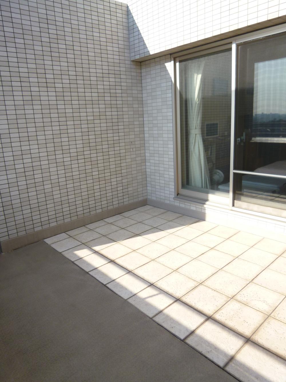 Balcony. Roof terrace (12 May 2013) Shooting