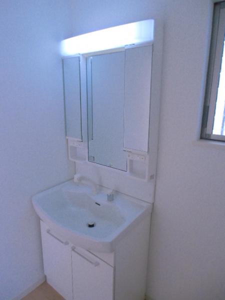 Wash basin, toilet. Vanity with excellent storage capacity and functionality shower