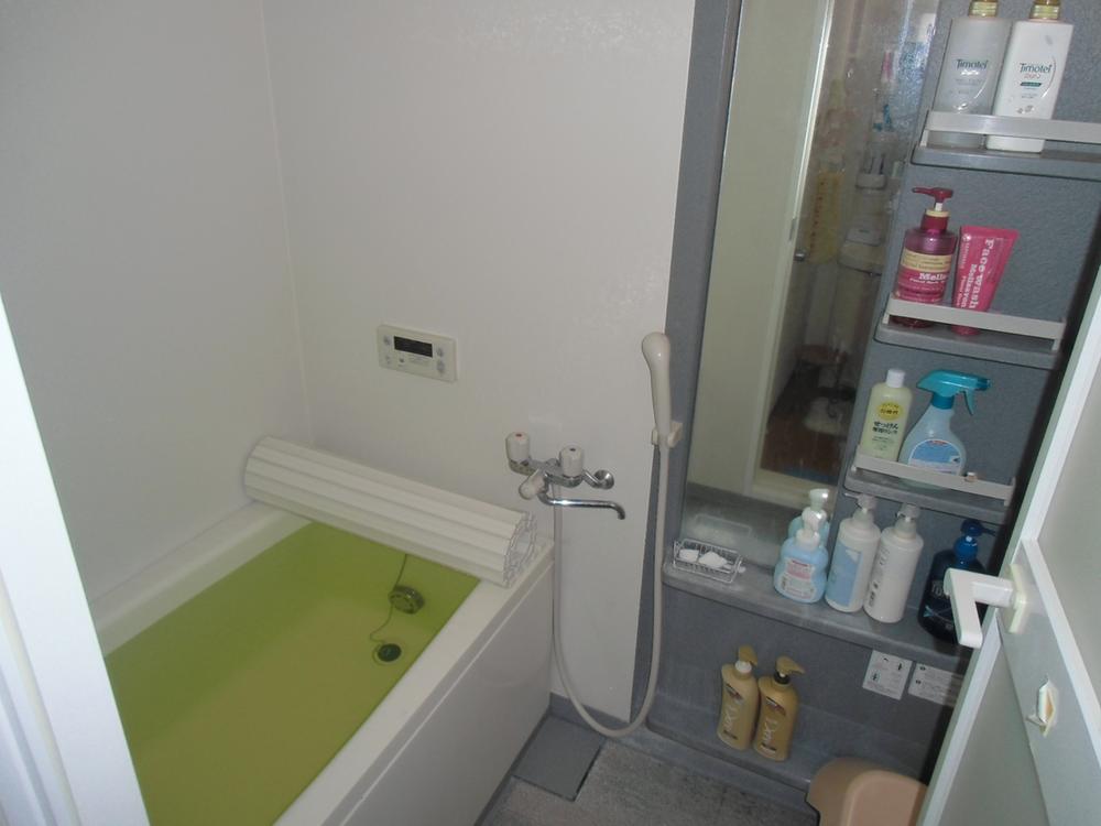Bathroom. Indoor (10 May 2013) Shooting  ※ It is the scenery use of the current situation.  Other than buildings body equipment, It is not in the sale (delivery) Target.