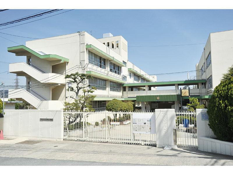 Primary school. Ibaraki 388m to stand Koriyama elementary school