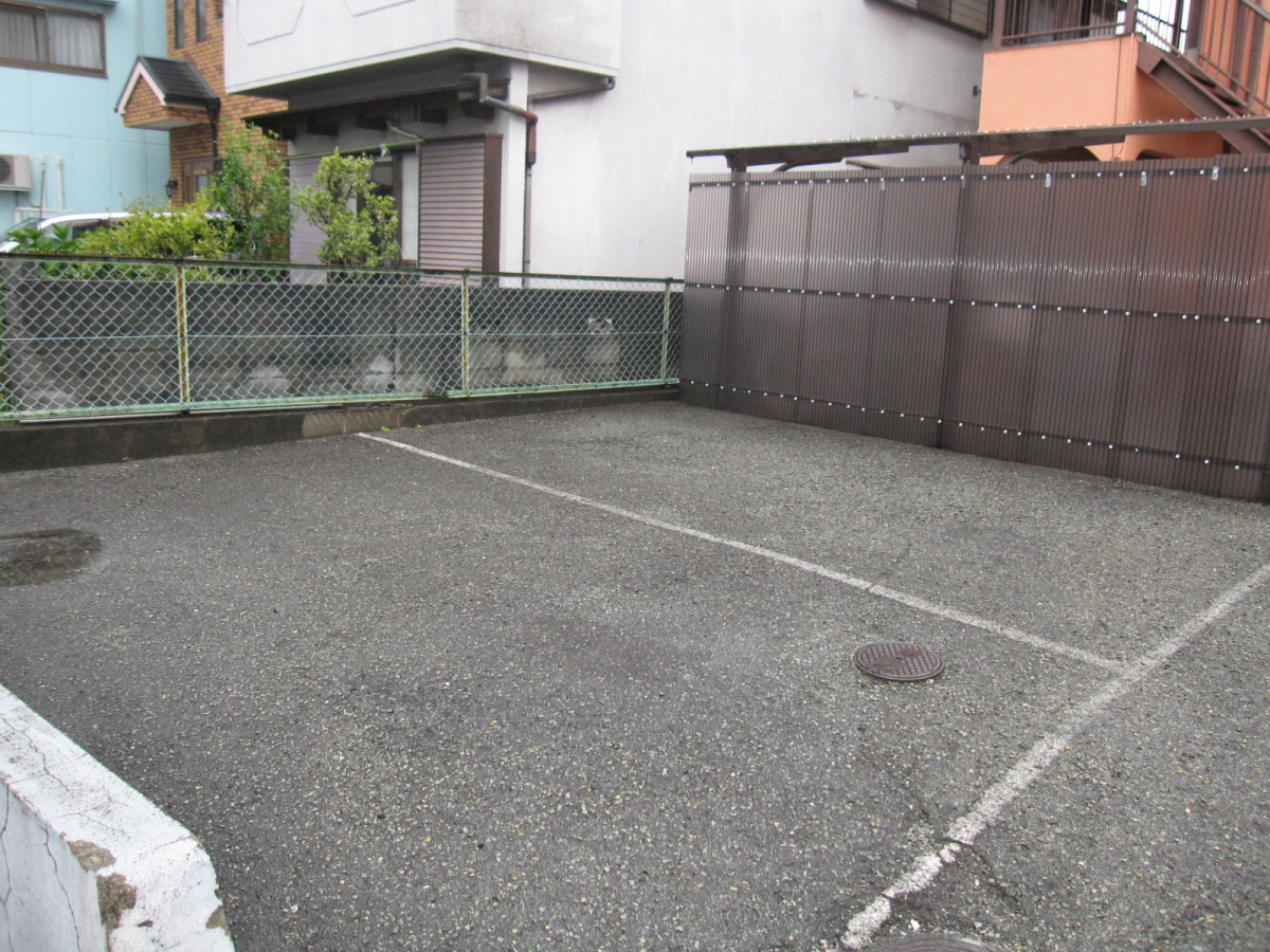 Parking lot