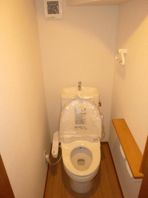 Toilet. Same specifications of the company's other properties