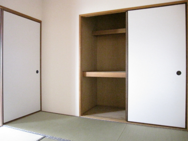 Living and room. Wash ・ Dressing room