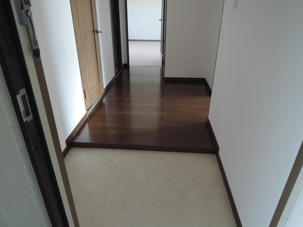 Entrance. Indoor (11 May 2013) Shooting