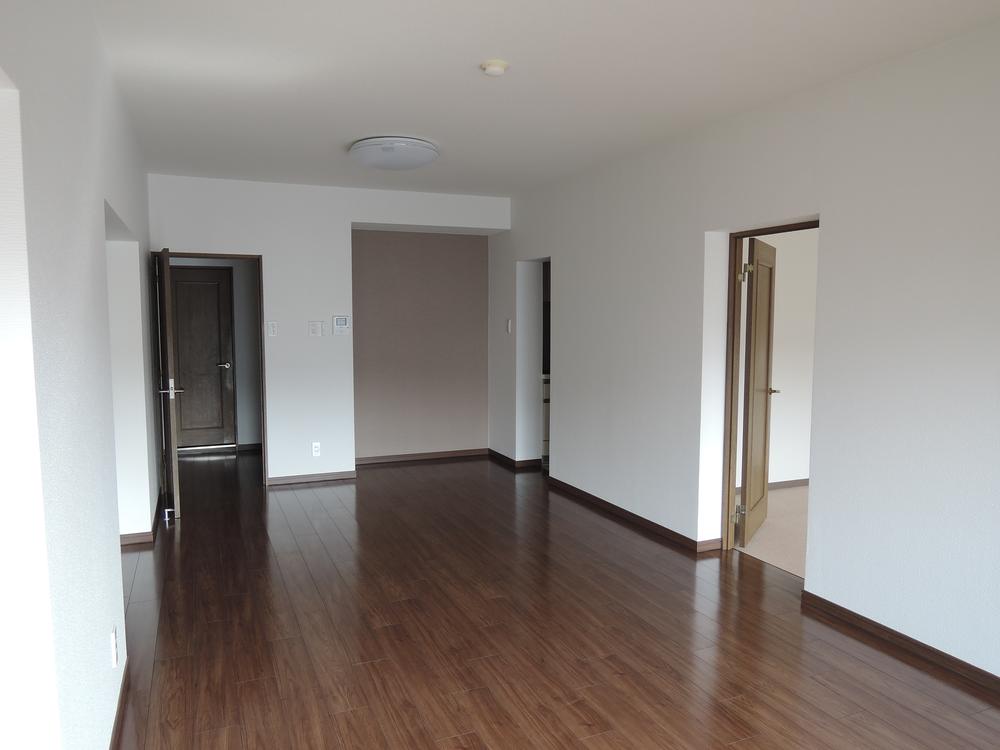 Living. Indoor (11 May 2013) Shooting