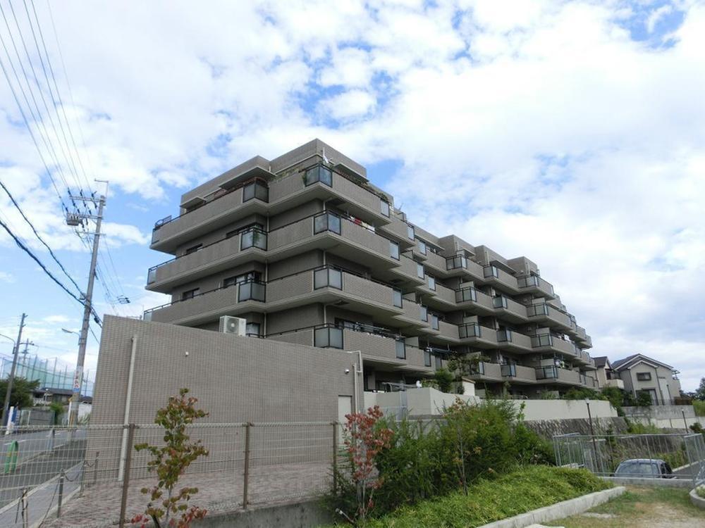 Local appearance photo. Local (11 May 2013) Shooting