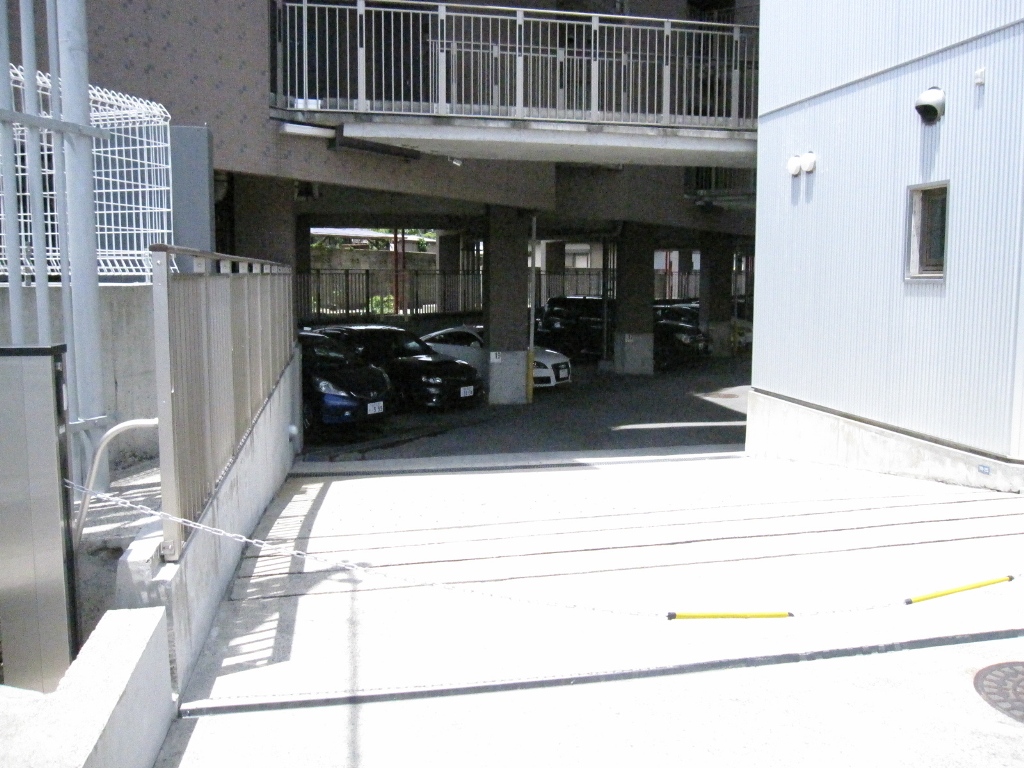 Parking lot