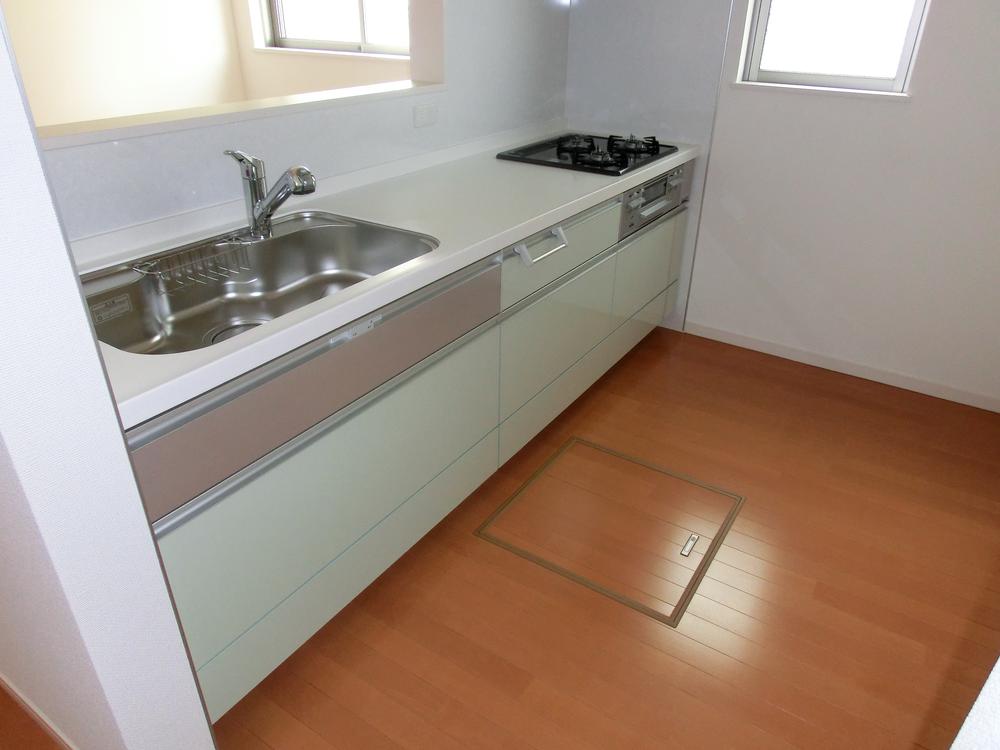 Same specifications photo (kitchen)