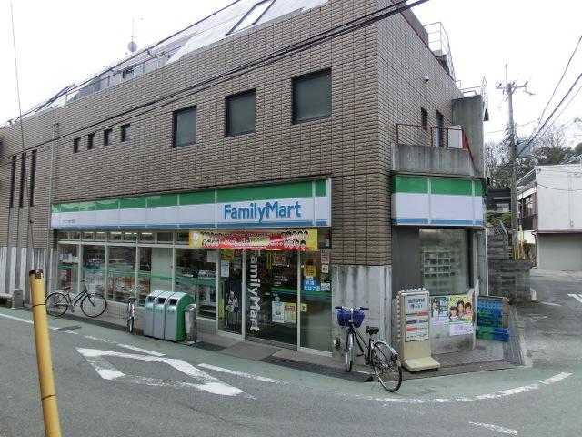 Convenience store. FamilyMart Ibaraki 1122m to Koriyama shop