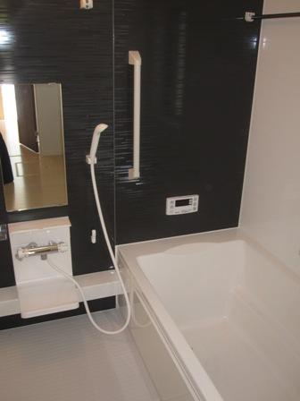 Bathroom. Same specifications of the company's other properties