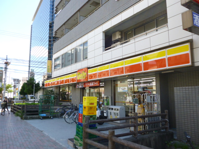 Convenience store. Daily Yamazaki Ibaraki Miyamoto store up (convenience store) 424m