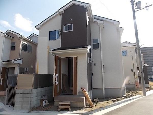 Local appearance photo. Per yang ・ Residence of ventilation good corner lot ☆