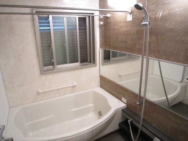 Bathroom. Windowed bathroom