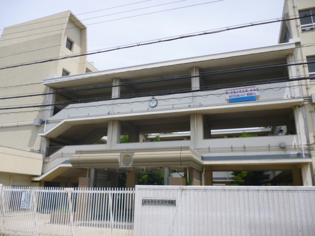 Junior high school. Ibaraki Municipal Tenno junior high school (junior high school) up to 750m