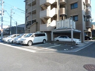 Parking lot