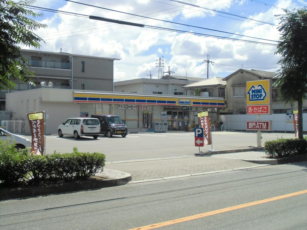 Convenience store. MINISTOP Ibaraki Masago 313m to shop
