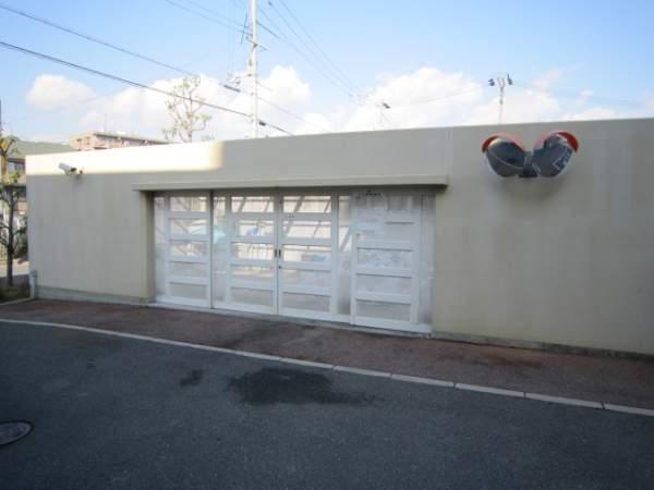 Other common areas. 24 hours garbage disposal can be garbage yard