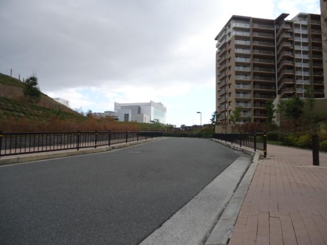 Local appearance photo. Frontal road