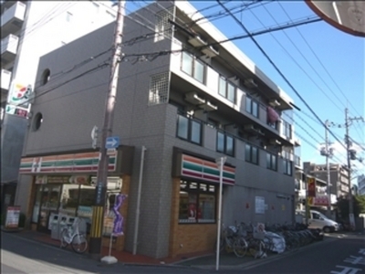 Convenience store. Seven-Eleven Ibaraki Funaki Machiten up (convenience store) 391m