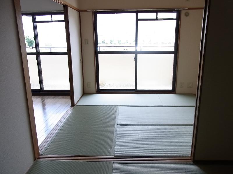 Other room space. East Japanese-style room