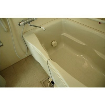 Bath. High temperature hot water feed