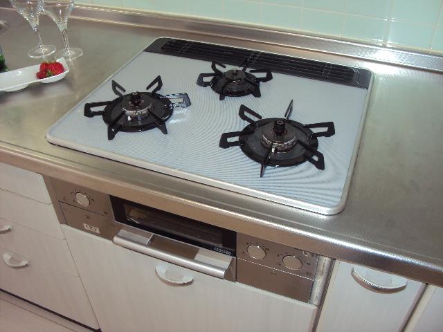 Kitchen.  ■ Gas stove 3-neck had made of stylish glass top ■
