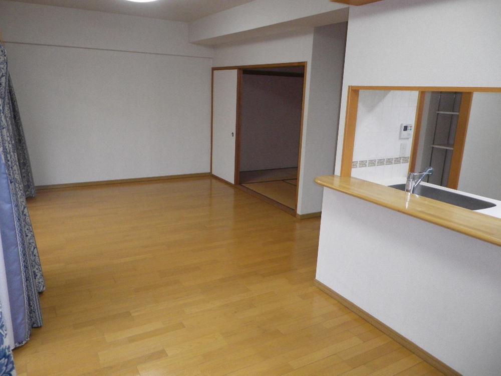 Living. Room (May 2012) shooting