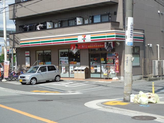 Convenience store. 331m to Seven-Eleven Ikeda Kanda shop