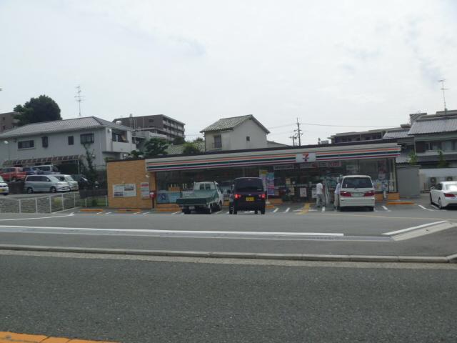 Convenience store. 436m to Seven-Eleven Ikeda Satsukigaoka 2-chome