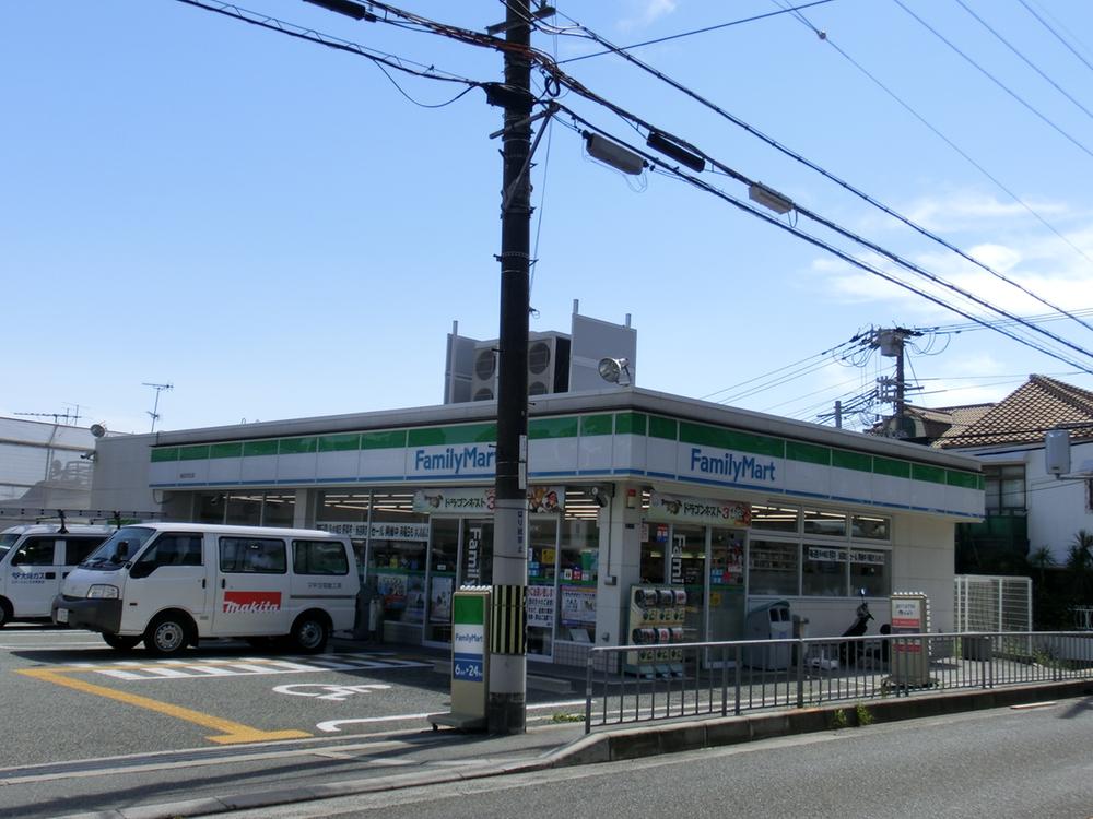 Convenience store. FamilyMart Ikeda Sumiyoshi 837m up to one-chome