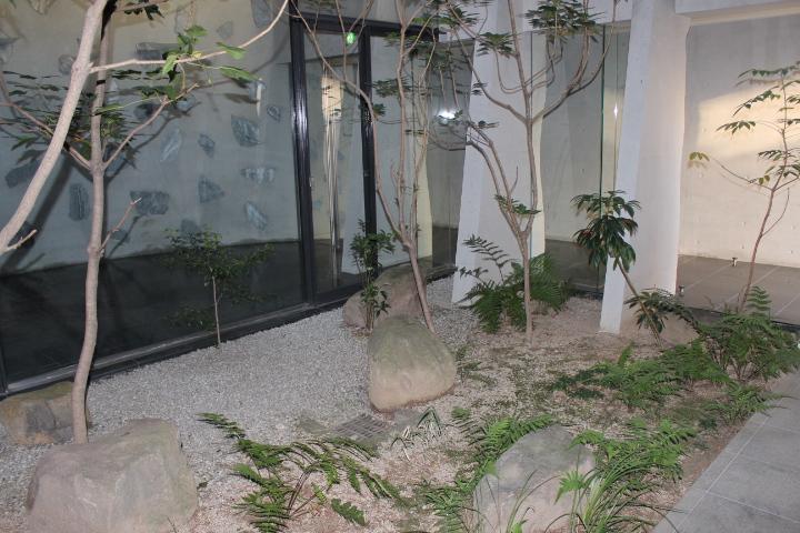 Other local. ● "coordination of the sum and the modern" concept.