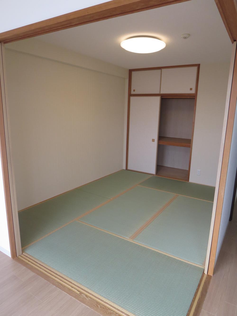 Non-living room. 6 Pledge Japanese-style room