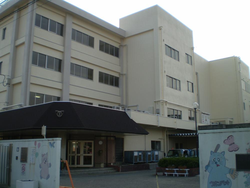 Primary school. Ikeda Municipal Ishibashi Elementary School