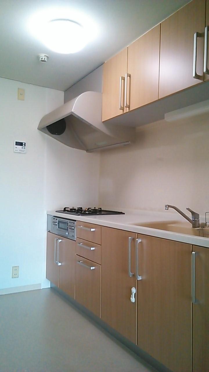 Kitchen. The target is the real estate of the kitchen.