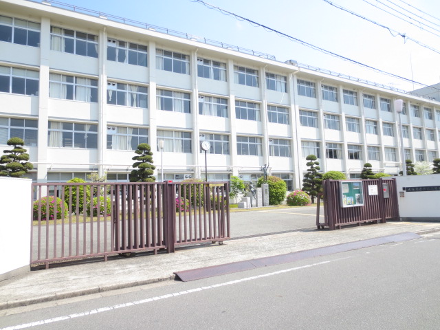 high school ・ College. Osaka Prefectural Shibuya High School (High School ・ NCT) to 581m