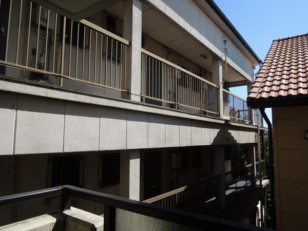 View photos from the dwelling unit