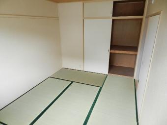 Other room space. Japanese-style room Ssu