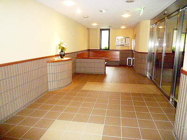 Other common areas. Entrance