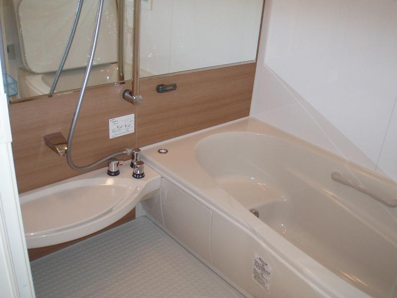 Same specifications photo (bathroom)