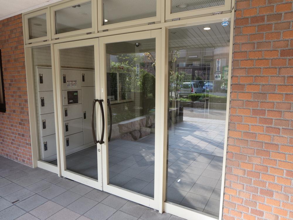 lobby. There is also a home delivery box.