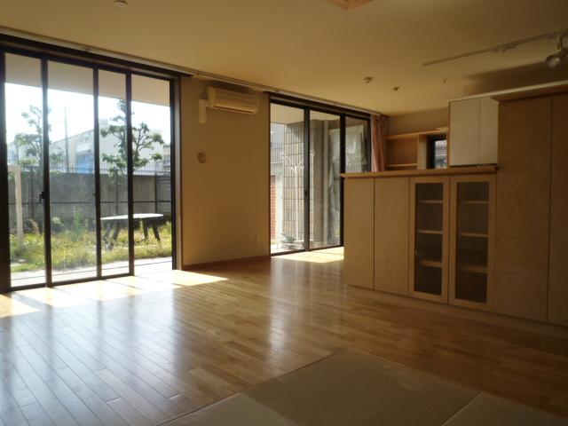 Living. Indoor (11 May 2013) Shooting