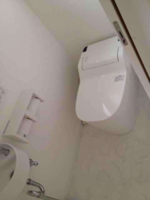 Other. Same specifications toilet