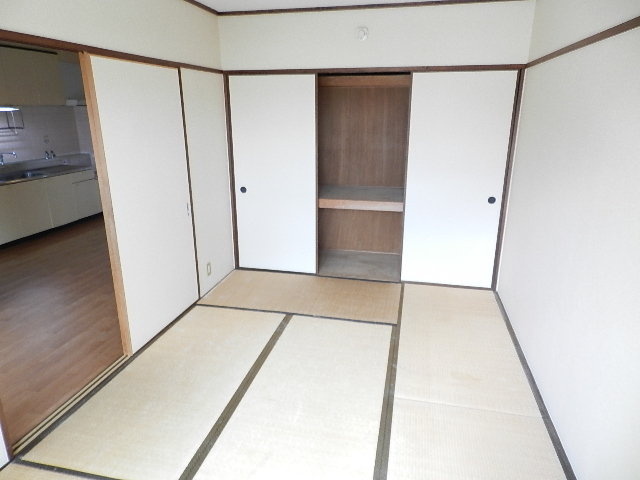 Other room space. Japanese-style room facing the living room