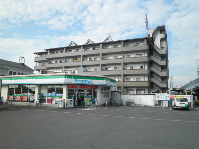 Convenience store. FamilyMart Izumiotsu Anada store up (convenience store) 411m